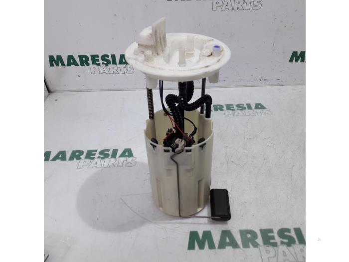 Gebruikte Tank element Pomp Fiat Doblo Cargo (223) 1.3 D 16V Multijet DPF Prijs € 60,00 Margeregeling aangeboden door Maresia Parts