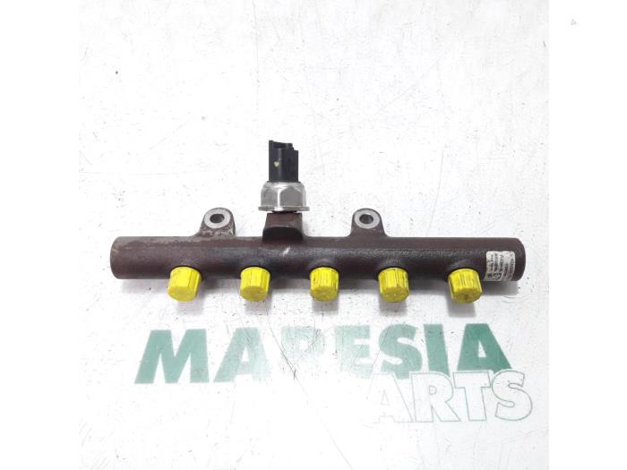 Gebruikte Verstuiver brug Renault Kangoo Express (FW) 1.5 dCi 90 FAP Prijs € 75,00 Margeregeling aangeboden door Maresia Parts