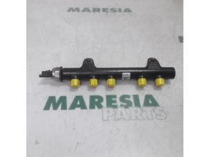 Gebruikte Injector brug Citroen C4 Aircross (BU) 1.6 HDi 16V 115 AWC Prijs € 50,00 Margeregeling aangeboden door Maresia Parts
