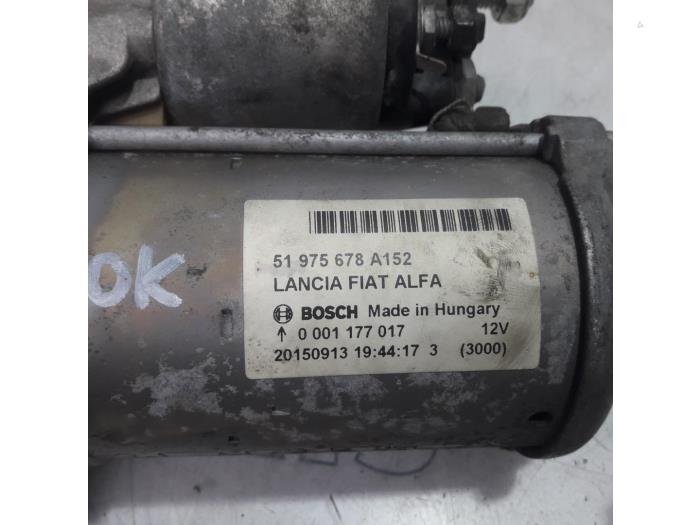 Startmotor van een Fiat 500X (334) 1.6 E-torq 16V 2016