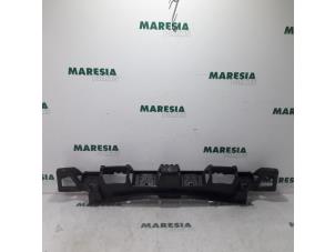 Gebruikte Bumperbalk achter Citroen C3 Picasso (SH) 1.4 16V VTI 95 Prijs € 20,00 Margeregeling aangeboden door Maresia Parts