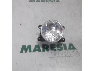 Gebruikte Mistlamp links-voor Citroen C3 Picasso (SH) 1.4 16V VTI 95 Prijs € 10,00 Margeregeling aangeboden door Maresia Parts