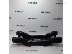 Gebruikte Draagbalk achter Fiat 500X (334) 1.6 E-torq 16V Prijs € 183,75 Margeregeling aangeboden door Maresia Parts