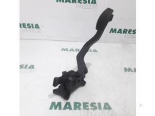 Gebruikte Sensor Gaspedaalpositie Alfa Romeo Giulietta (940) 1.6 JTDm 16V Prijs € 50,00 Margeregeling aangeboden door Maresia Parts