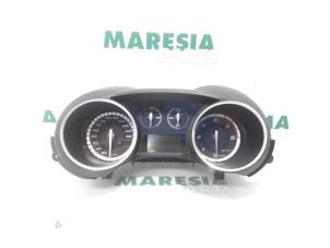 Gebruikte Instrumentenpaneel Alfa Romeo Giulietta (940) 1.6 JTDm 16V Prijs € 183,75 Margeregeling aangeboden door Maresia Parts