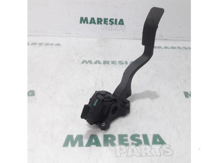 Gebruikte Sensor Gaspedaalpositie Peugeot 208 I (CA/CC/CK/CL) 1.0 Vti 12V PureTech Prijs € 20,00 Margeregeling aangeboden door Maresia Parts
