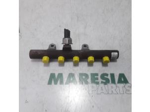 Gebruikte Injector brug Renault Twingo II (CN) 1.5 dCi 90 FAP Prijs € 75,00 Margeregeling aangeboden door Maresia Parts