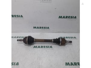 Gebruikte Cardanas links-voor (VWA) Citroen C4 Grand Picasso (UA) 1.8 16V Prijs € 29,99 Margeregeling aangeboden door Maresia Parts
