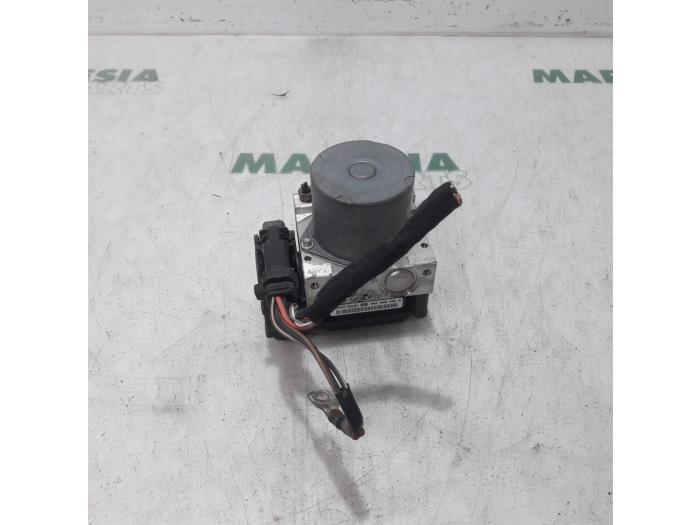 Gebruikte ABS Pomp Renault Scénic II (JM) 1.6 16V Prijs € 49,95 Margeregeling aangeboden door Maresia Parts