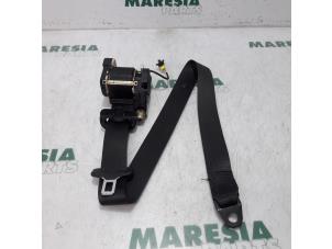 Gebruikte Veiligheidsgordel rechts-voor Fiat Stilo MW (192C) 1.6 16V Prijs € 75,00 Margeregeling aangeboden door Maresia Parts