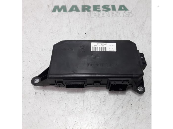 Gebruikte Computer Diversen Fiat Stilo MW (192C) 1.6 16V Prijs € 35,00 Margeregeling aangeboden door Maresia Parts
