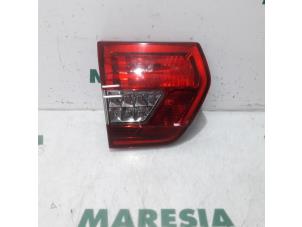 Gebruikte Achterlicht links Citroen C5 III Tourer (RW) 2.0 HDiF 16V Prijs € 50,00 Margeregeling aangeboden door Maresia Parts