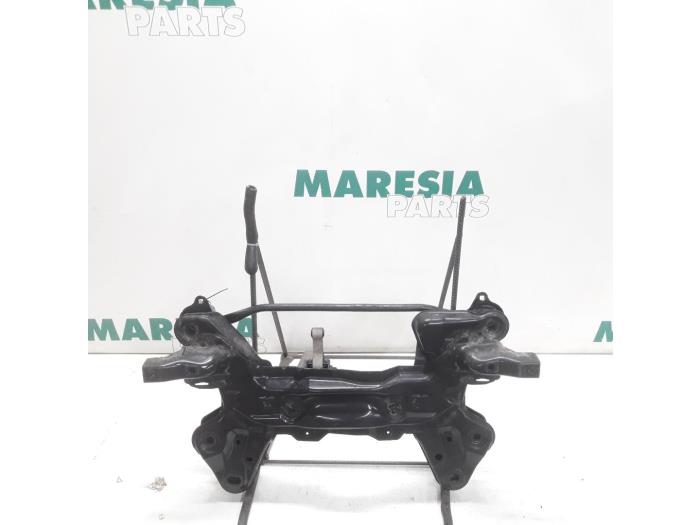 Gebruikte Subframe Peugeot 208 I (CA/CC/CK/CL) 1.2 Vti 12V PureTech 82 Prijs € 131,25 Margeregeling aangeboden door Maresia Parts