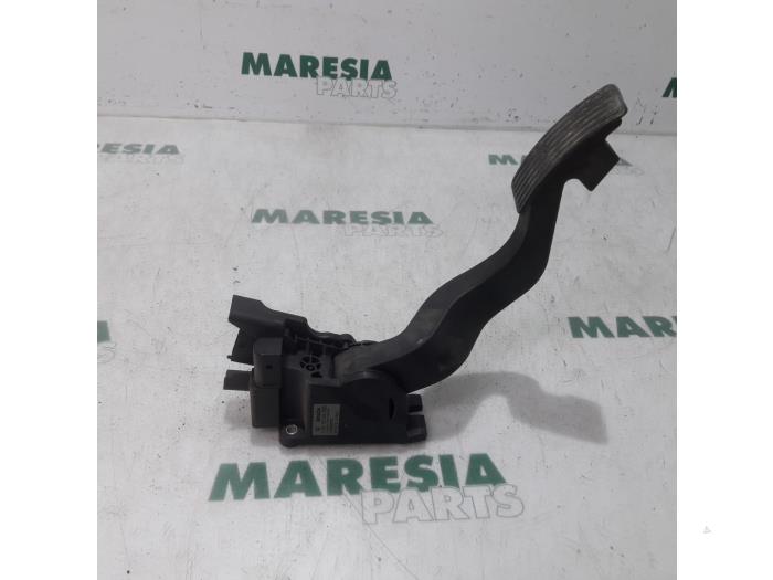 Gaspedaalpositie Sensor van een Fiat Ducato (250) 2.3 D 120 Multijet 2007