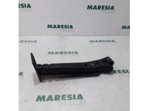 Gebruikte Subframe Fiat 500 (312) 1.3 MJTD 16V Prijs € 25,00 Margeregeling aangeboden door Maresia Parts