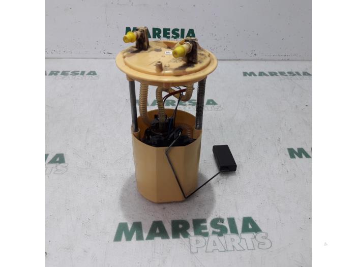 Gebruikte Tank element Pomp Fiat 500 (312) 1.3 MJTD 16V Prijs € 35,00 Margeregeling aangeboden door Maresia Parts