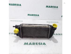 Gebruikte Intercooler Fiat 500 (312) 1.3 MJTD 16V Prijs € 30,00 Margeregeling aangeboden door Maresia Parts