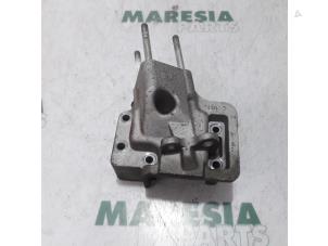 Gebruikte Motorsteun Fiat Bravo (198A) 1.4 16V Prijs € 30,00 Margeregeling aangeboden door Maresia Parts