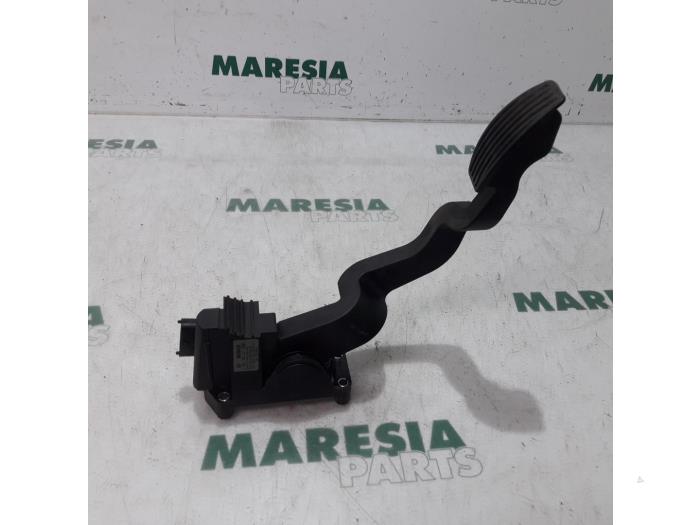 Gebruikte Gaspedaalpositie Sensor Fiat Stilo (192A/B) 1.6 16V 3-Drs. Prijs € 25,00 Margeregeling aangeboden door Maresia Parts