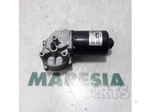 Gebruikte Ruitenwissermotor voor Fiat Stilo (192A/B) 1.6 16V 3-Drs. Prijs € 25,00 Margeregeling aangeboden door Maresia Parts