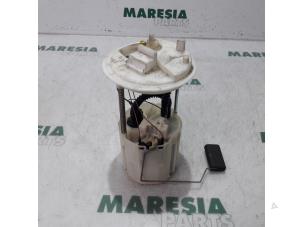 Gebruikte Brandstofpomp Elektrisch Fiat Stilo (192A/B) 1.6 16V 3-Drs. Prijs € 20,00 Margeregeling aangeboden door Maresia Parts