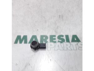 Gebruikte PDC Sensor Fiat 500X (334) 1.6 E-torq 16V Prijs € 20,00 Margeregeling aangeboden door Maresia Parts