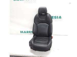 Gebruikte Voorstoel rechts Citroen C5 III Tourer (RW) 2.0 HDiF 16V Prijs € 262,50 Margeregeling aangeboden door Maresia Parts