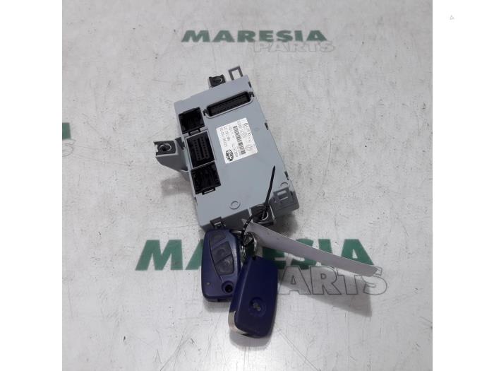 Gebruikte Computer Diversen Fiat Stilo MW (192C) 1.6 16V Prijs € 105,00 Margeregeling aangeboden door Maresia Parts