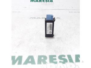 Gebruikte Computer Diversen Fiat Punto III (199) 0.9 TwinAir Turbo 100 Prijs € 50,00 Margeregeling aangeboden door Maresia Parts