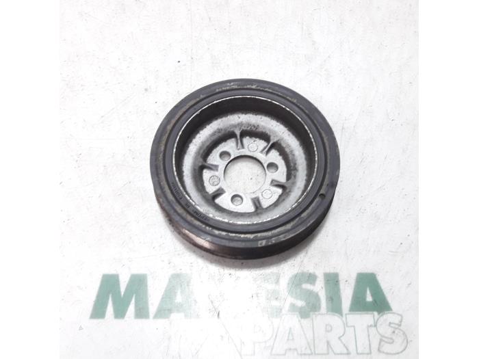 Gebruikte Krukas Poelie Peugeot 208 I (CA/CC/CK/CL) 1.0 Vti 12V PureTech Prijs € 19,95 Margeregeling aangeboden door Maresia Parts