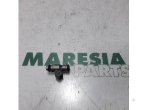 Gebruikte Injector (benzine injectie) Fiat Barchetta (183) 1.8 16V Prijs € 35,00 Margeregeling aangeboden door Maresia Parts