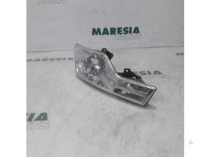 Gebruikte Richtingaanwijzer links Citroen C5 III Berline (RD) 2.0 HDiF 16V Prijs € 45,00 Margeregeling aangeboden door Maresia Parts