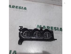 Gebruikte Display Interieur Alfa Romeo 159 Sportwagon (939BX) 3.2 JTS V6 24V Prijs € 50,00 Margeregeling aangeboden door Maresia Parts