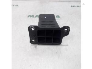 Gebruikte Frontpaneel Citroen C4 Picasso (3D/3E) 1.6 e-Hdi, BlueHDi 115 Prijs € 25,00 Margeregeling aangeboden door Maresia Parts