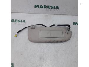 Gebruikte Zonneklep Peugeot 307 CC (3B) 2.0 16V Prijs € 30,00 Margeregeling aangeboden door Maresia Parts