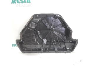 Gebruikte Reservewielbak Renault Megane III Grandtour (KZ) 1.5 dCi 110 Prijs € 98,00 Margeregeling aangeboden door Maresia Parts