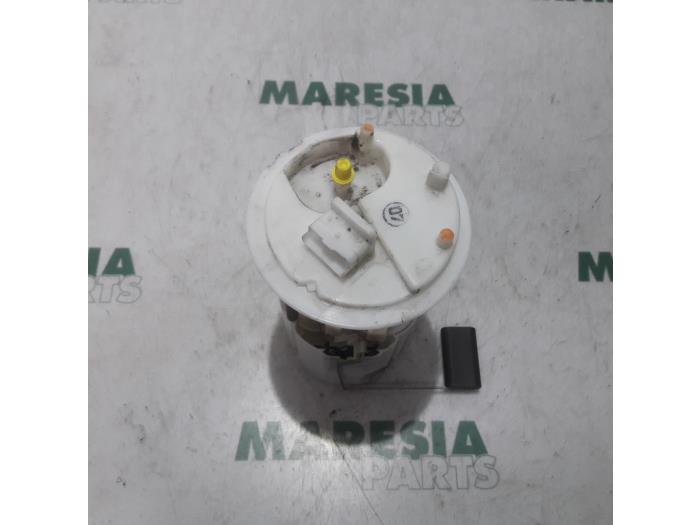 Gebruikte Tank element Pomp Fiat Idea (350AX) 1.4 16V Prijs € 20,00 Margeregeling aangeboden door Maresia Parts
