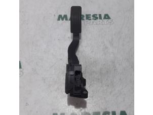 Gebruikte Sensor Gaspedaalpositie Citroen C3 (SC) 1.6 HDi 92 Prijs € 20,00 Margeregeling aangeboden door Maresia Parts