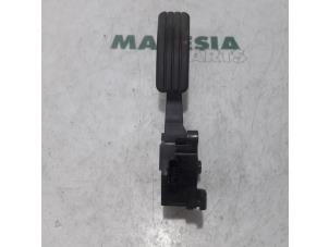 Gebruikte Gaspedaalpositie Sensor Renault Megane III Grandtour (KZ) 1.5 dCi 110 Prijs € 45,00 Margeregeling aangeboden door Maresia Parts