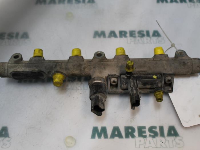 Gebruikte Injector brug Fiat Ulysse (179) 2.0 JTD 16V Prijs € 105,00 Margeregeling aangeboden door Maresia Parts