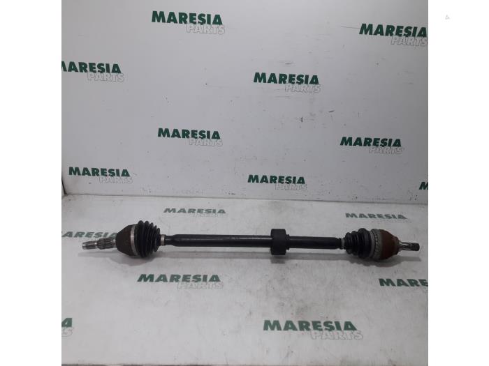 Gebruikte Steekas rechts-voor Fiat Croma (194) 1.8 MPI 16V Prijs € 80,00 Margeregeling aangeboden door Maresia Parts