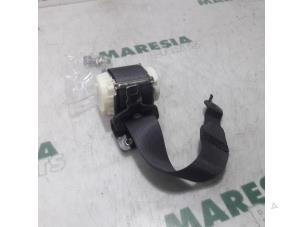 Gebruikte Veiligheidsgordel rechts-achter Fiat Croma (194) 1.8 MPI 16V Prijs € 75,00 Margeregeling aangeboden door Maresia Parts
