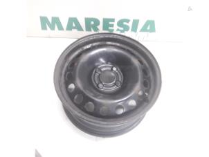 Gebruikte Velg Renault Megane II Grandtour (KM) 1.6 16V Prijs € 20,00 Margeregeling aangeboden door Maresia Parts