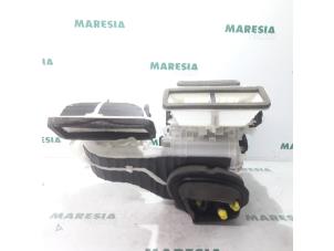 Gebruikte Chaufagebak Fiat Punto Evo (199) 1.3 JTD Multijet 85 16V Euro 5 Prijs € 157,50 Margeregeling aangeboden door Maresia Parts