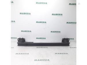 Gebruikte Bumperbalk voor Citroen DS5 (KD/KF) 1.6 16V THP 155 Prijs € 40,00 Margeregeling aangeboden door Maresia Parts