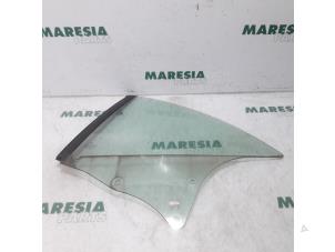 Gebruikte Ruit 2Deurs links-achter Peugeot 308 CC (4B) 1.6 HDiF 16V Prijs € 50,00 Margeregeling aangeboden door Maresia Parts