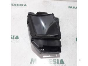 Gebruikte Head-up display Citroen C6 (TD) 3.0 HDiF V6 24V Prijs € 262,50 Margeregeling aangeboden door Maresia Parts