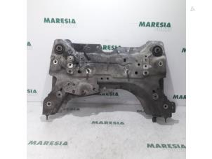 Gebruikte Subframe Renault Laguna III Estate (KT) 2.0 16V Prijs € 70,00 Margeregeling aangeboden door Maresia Parts