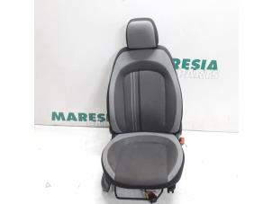 Gebruikte Voorstoel rechts Fiat Punto Evo (199) 1.3 JTD Multijet 85 16V Euro 5 Prijs € 85,00 Margeregeling aangeboden door Maresia Parts