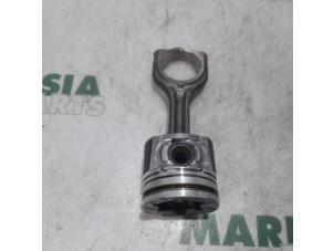 Gebruikte Zuiger Peugeot Partner (GC/GF/GG/GJ/GK) 1.6 HDI 75 16V Prijs € 50,00 Margeregeling aangeboden door Maresia Parts